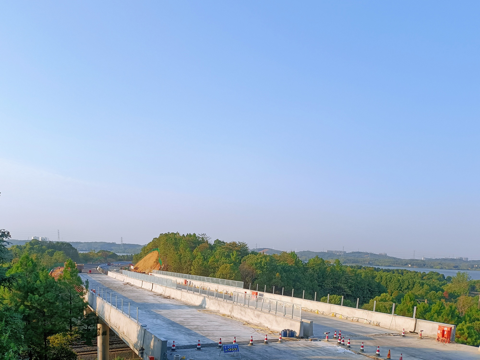 城陵磯高速 (2).jpg